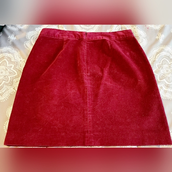 Banana Republic Burgundy Corduroy stretch mini skirt size 2 - Picture 4 of 6